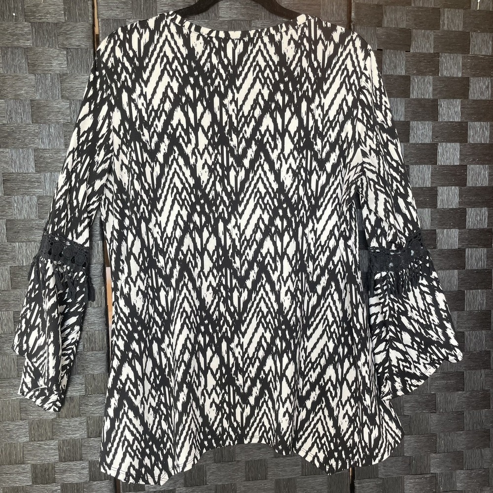 New Directions Black White bohemian peasant Embroidered bell sleeve Women Large - Picture 7 of 10